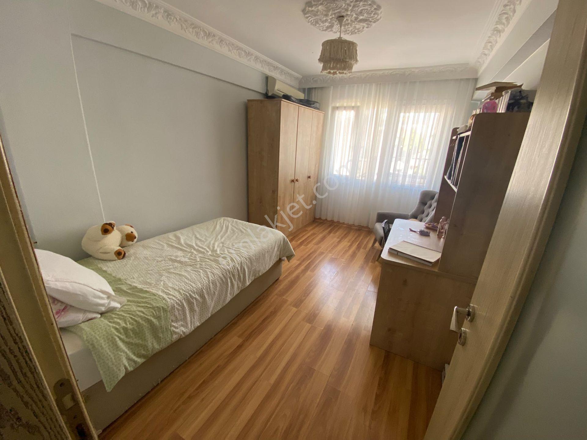 Acill Buca İşçievleri Barış Mah.de 3+1 130m2 Dgazlı Üç Cepheli Havadar Ferah Satılık Daire — fotoğraf 8