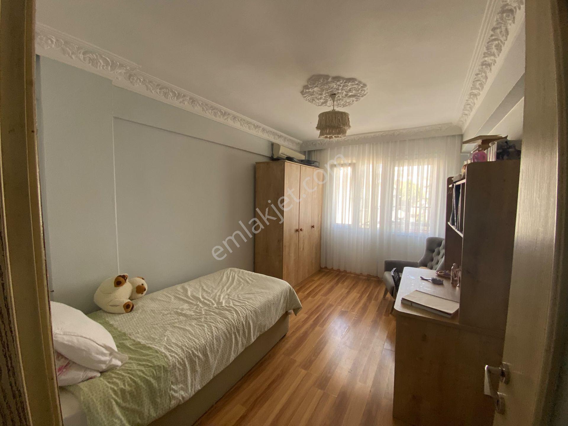 Acill Buca İşçievleri Barış Mah.de 3+1 130m2 Dgazlı Üç Cepheli Havadar Ferah Satılık Daire — fotoğraf 10