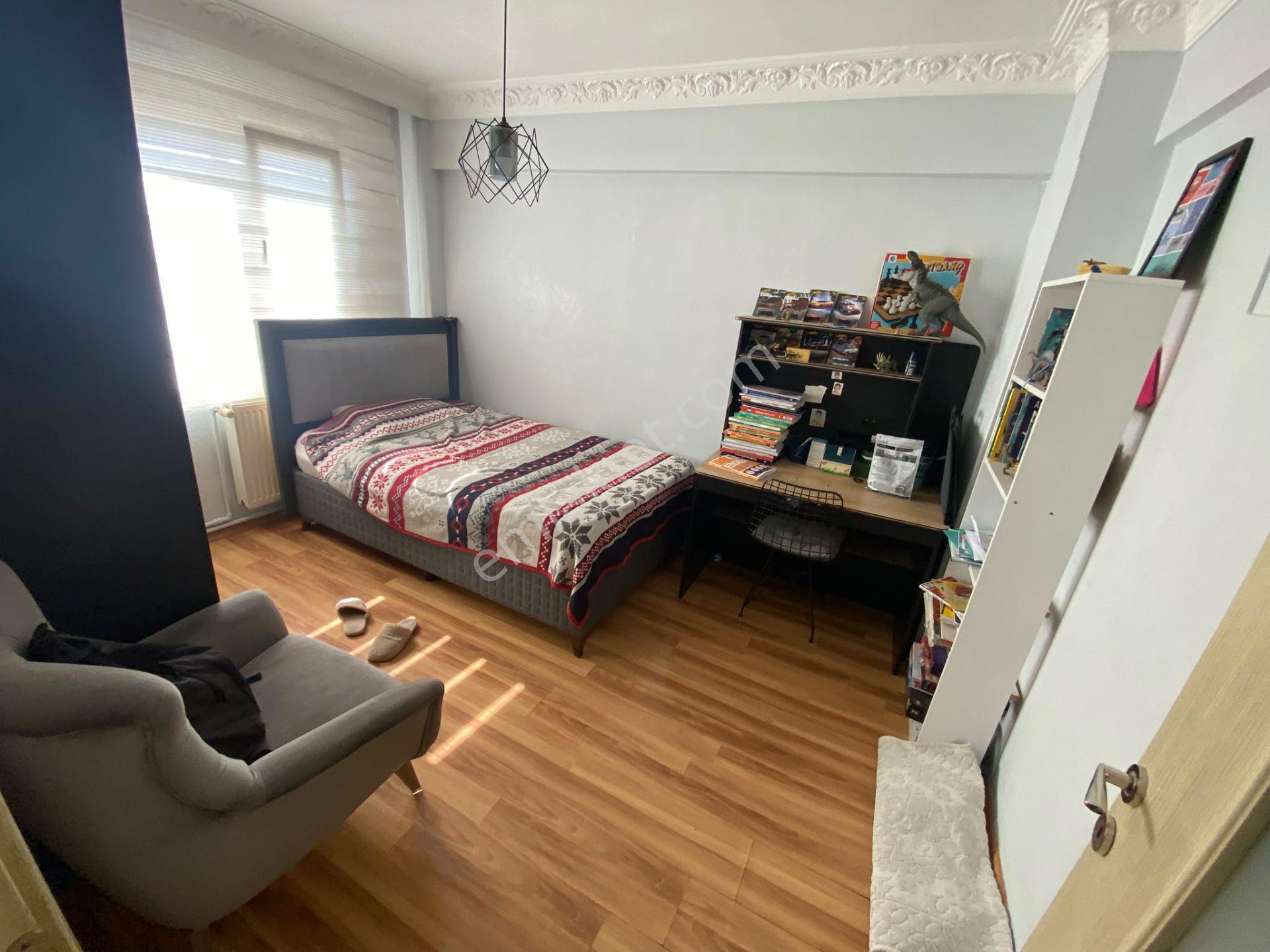 Acill Buca İşçievleri Barış Mah.de 3+1 130m2 Dgazlı Üç Cepheli Havadar Ferah Satılık Daire — fotoğraf 11