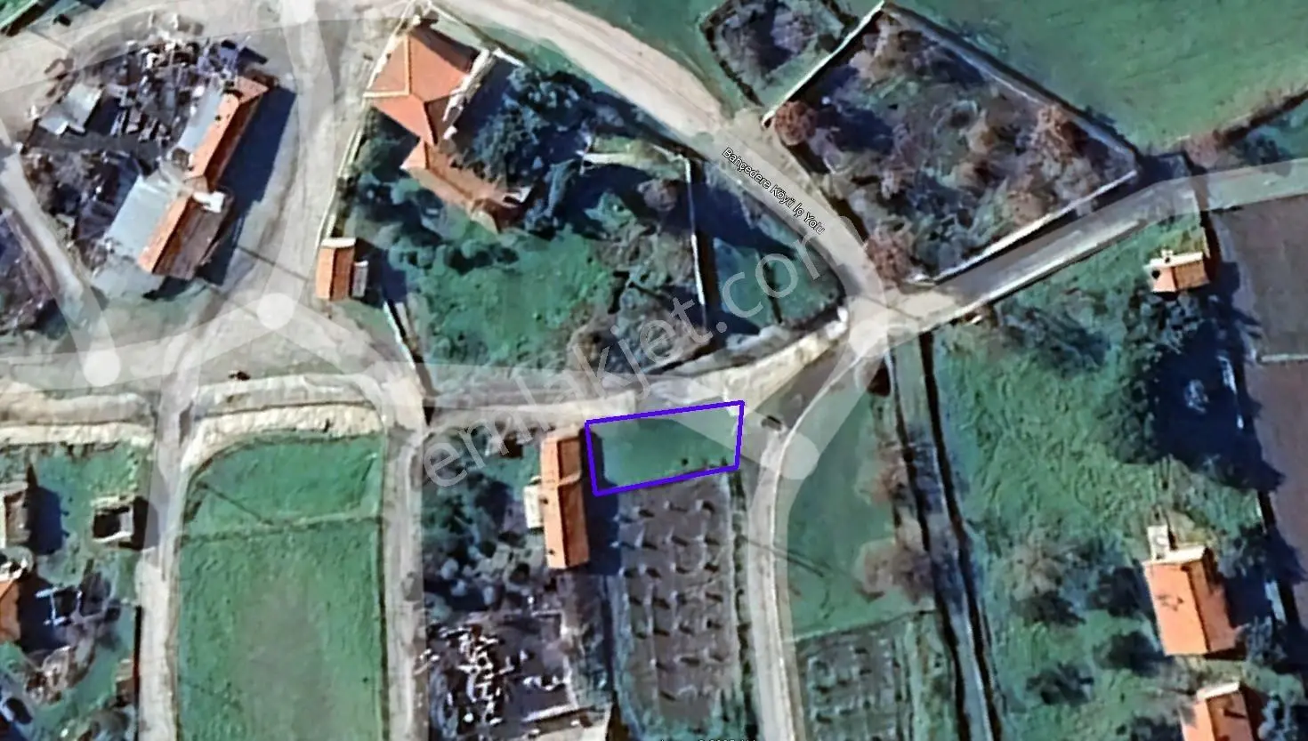 Bahçedere Köyünde Ruhsatı Alınmış İmarlı Arsa — fotoğraf 3