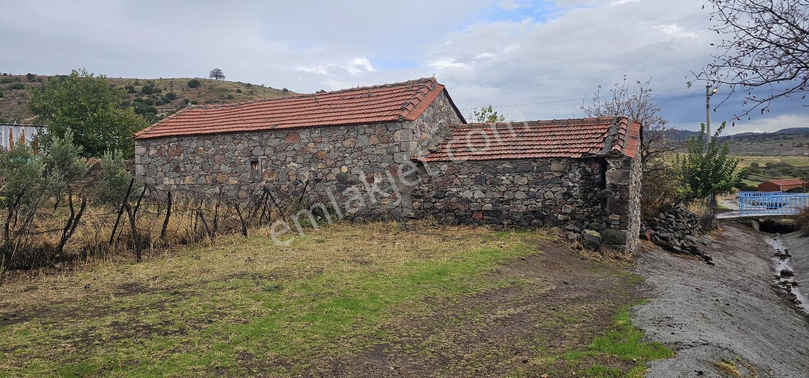 Bahçedere Köyünde Ruhsatı Alınmış İmarlı Arsa — fotoğraf 9
