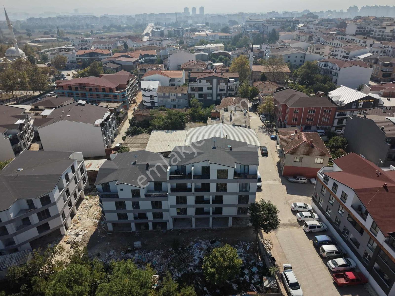 Özlüce'de Oturuma Hazır Satılık 2+1 Daire — fotoğraf 2