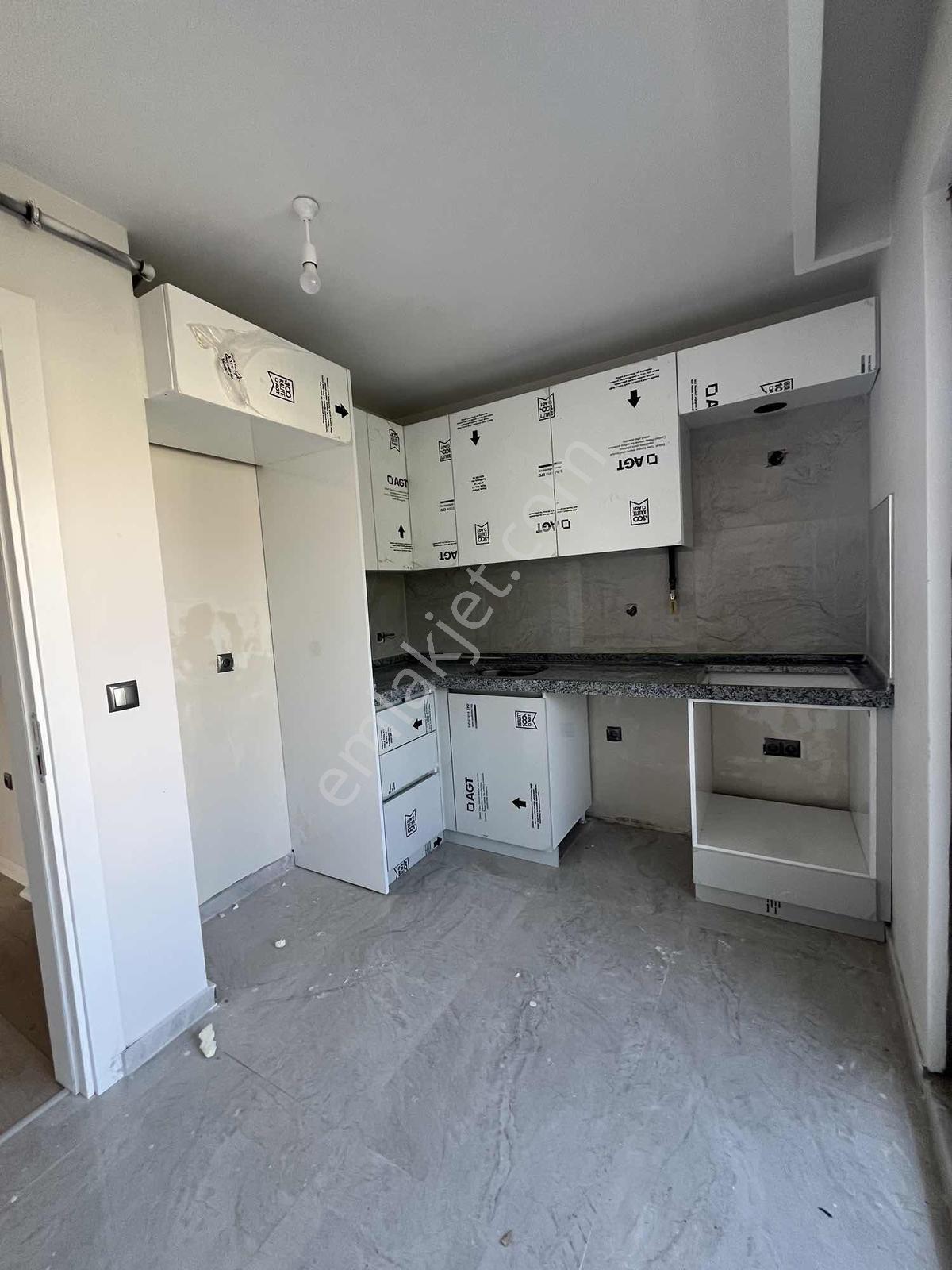 Özlüce'de Oturuma Hazır Satılık 2+1 Daire — fotoğraf 4