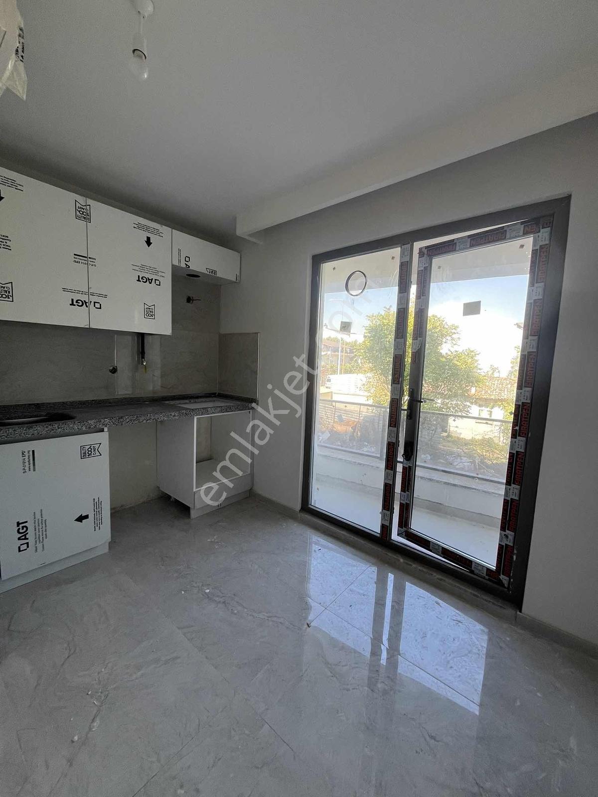 Özlüce'de Oturuma Hazır Satılık 2+1 Daire — fotoğraf 5