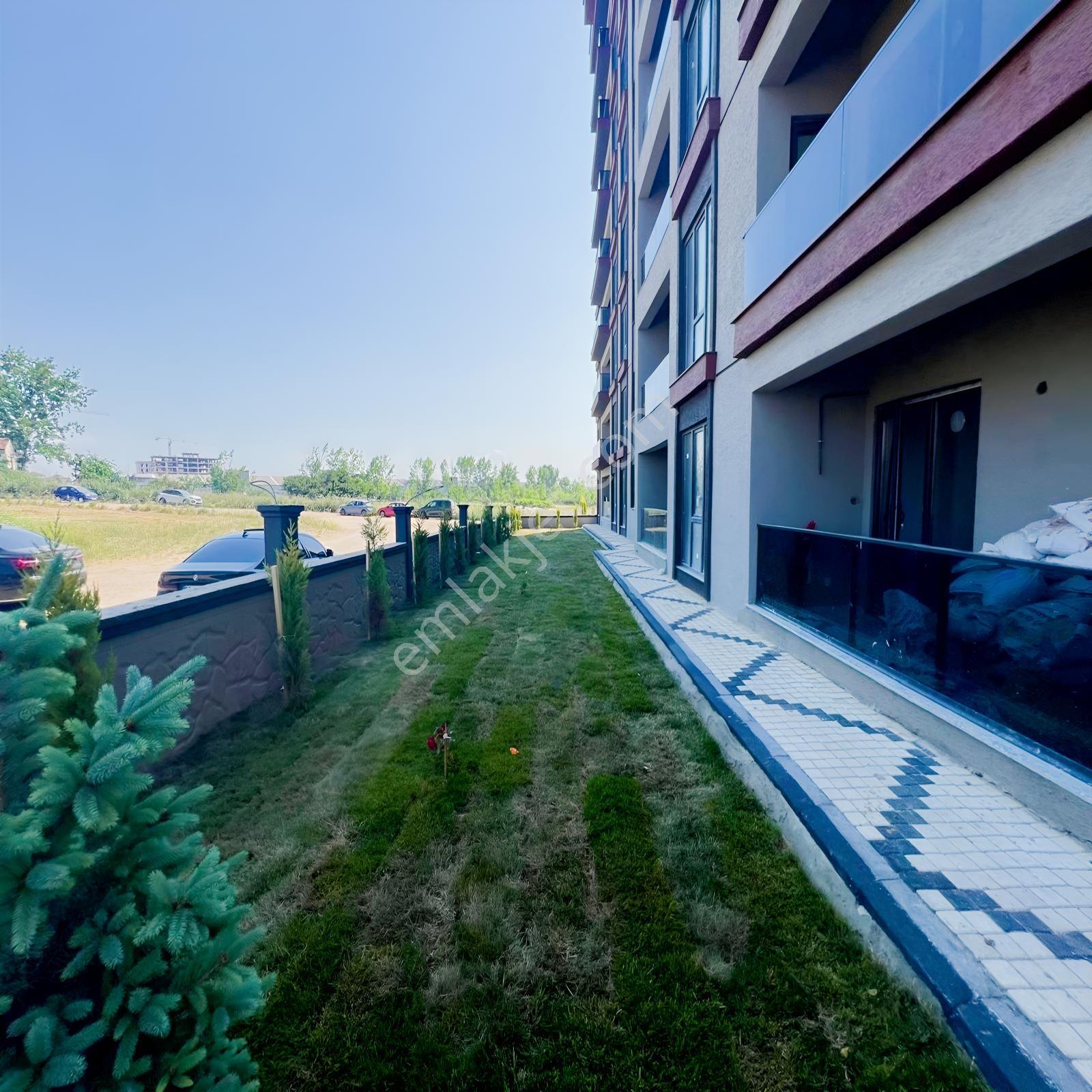 Yuvakuran'dan Center Avm Bölgesinde Lüx Havuzlu Site İçinde 1+1 — fotoğraf 10