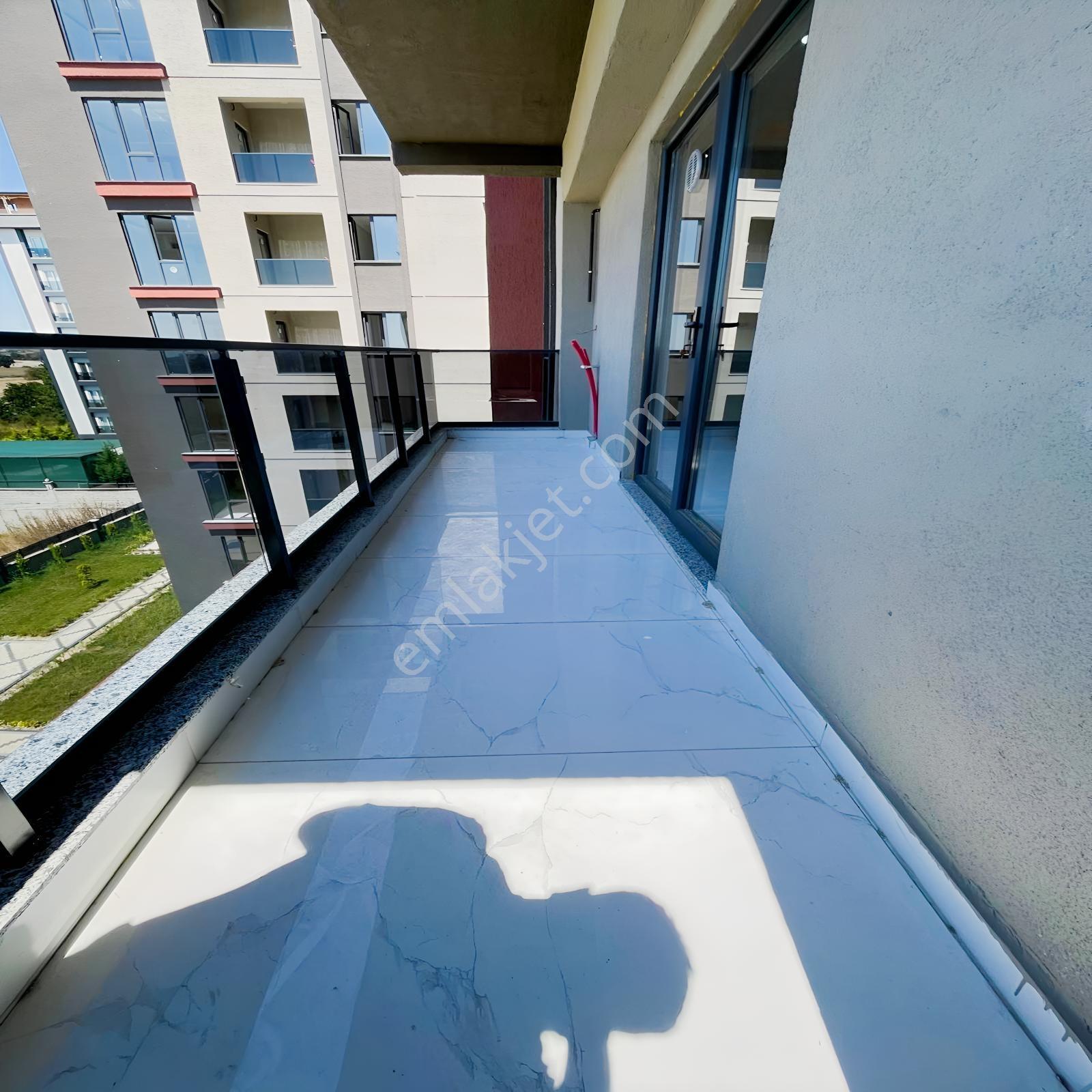 Yuvakuran'dan Center Avm Bölgesinde Lüx Havuzlu Site İçinde 1+1 — fotoğraf 26