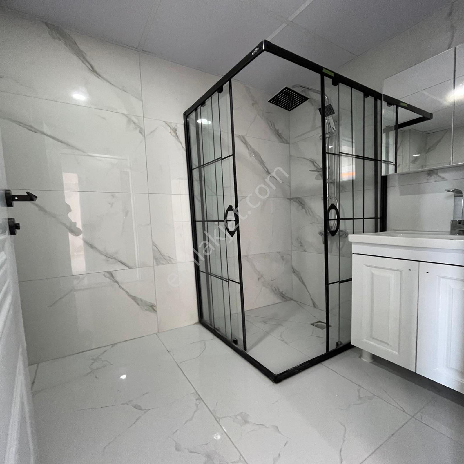 Yuvakuran'dan Center Avm Bölgesinde Lüx Havuzlu Site İçinde 1+1 — fotoğraf 27