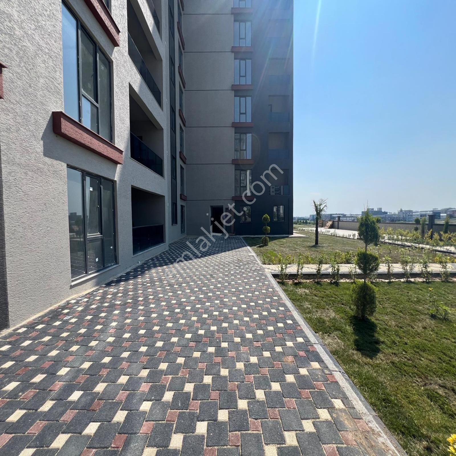 Yuvakuran'dan Center Avm Bölgesinde Lüx Havuzlu Site İçinde 1+1 — fotoğraf 29