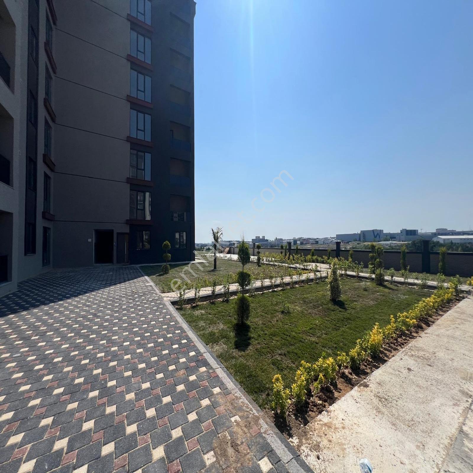 Yuvakuran'dan Center Avm Bölgesinde Lüx Havuzlu Site İçinde 1+1 — fotoğraf 32