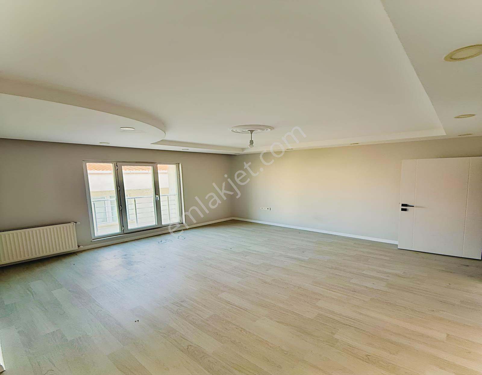 Beylikdüzü Arena'dan Yeşilkent Mahallesinde 2+1 Satılık Daire — fotoğraf 2