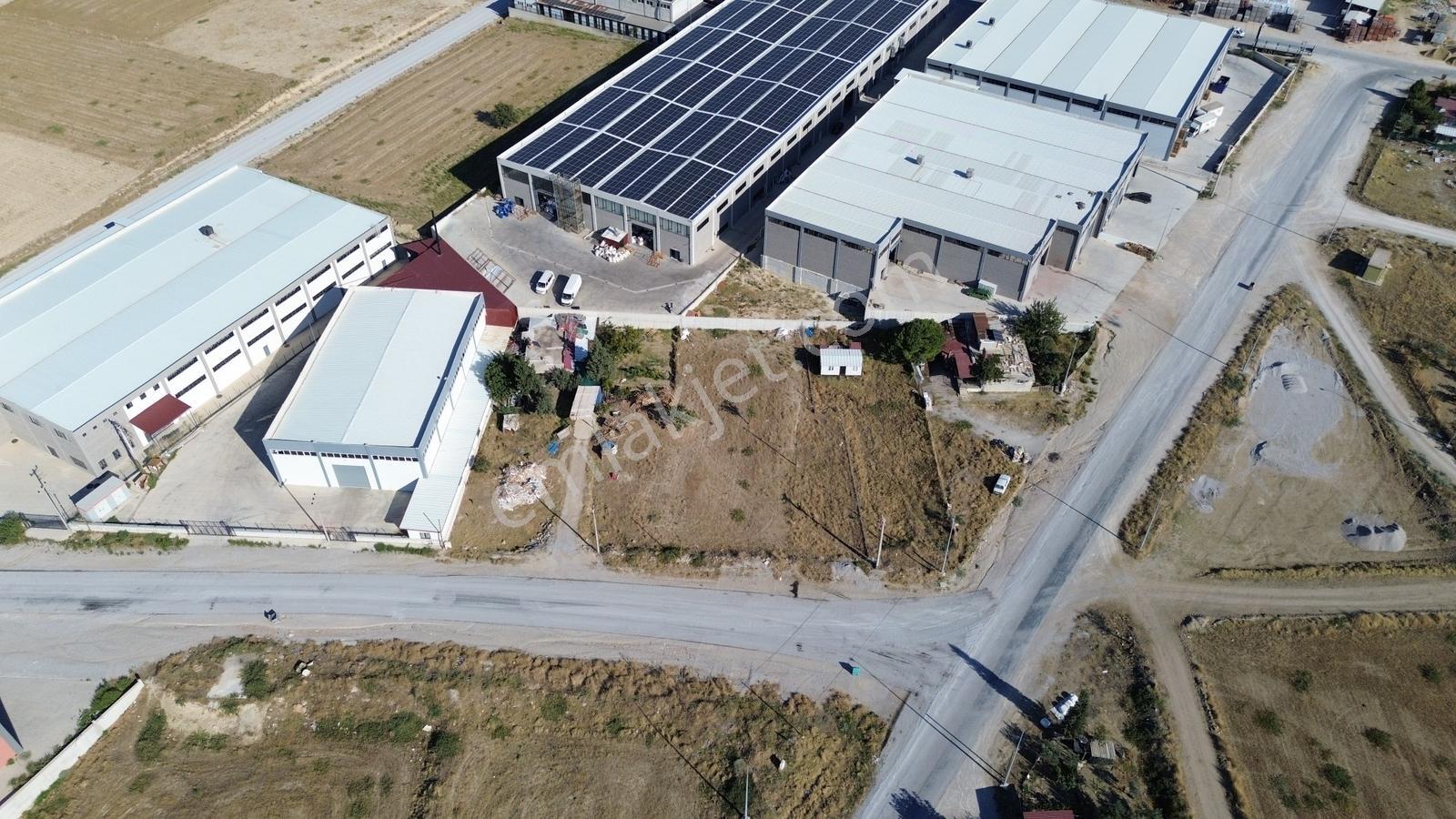 Century21 Net'ten Hacıeyüplü'de 4.380m² Satılık Köşe Parsel — fotoğraf 13