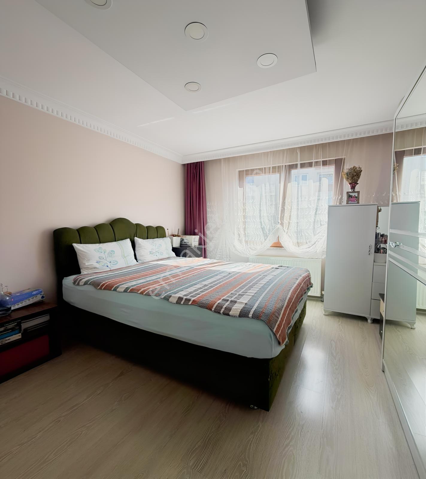 Yeşilovada Cennet Metrobüse 5 Dakika Mesafede Çok Geniş 3+1 — fotoğraf 10