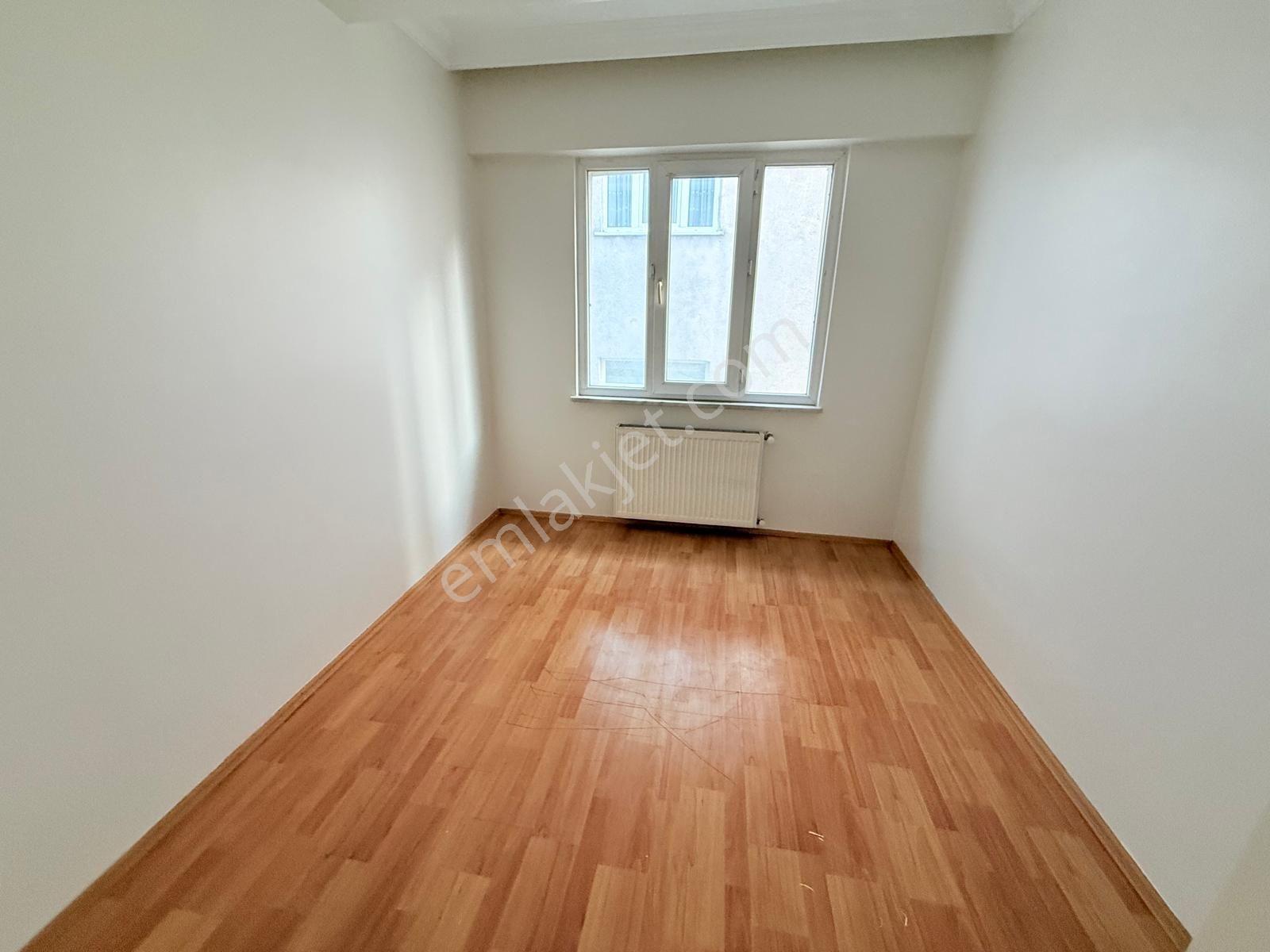 Arzu Emlaktan Gazi Mah Satılık Balkonlu 2+1 Arakat Daire — fotoğraf 18