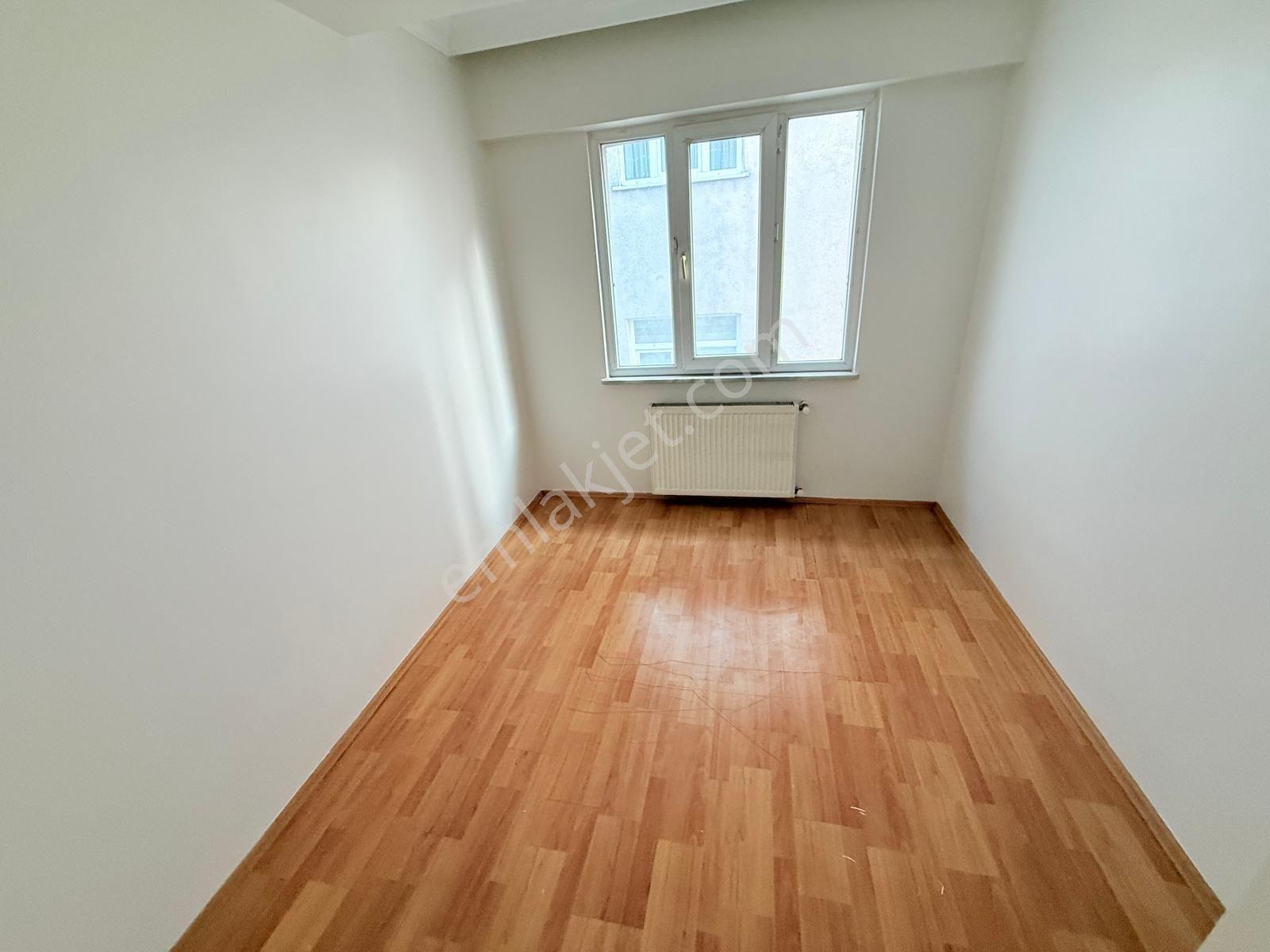 Arzu Emlaktan Gazi Mah Satılık Balkonlu 2+1 Arakat Daire — fotoğraf 21