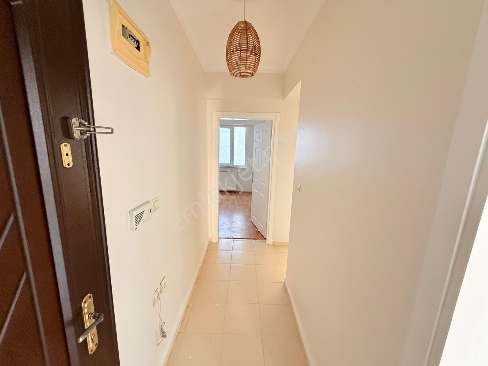 Arzu Emlaktan Gazi Mah Satılık Balkonlu 2+1 Arakat Daire — fotoğraf 29
