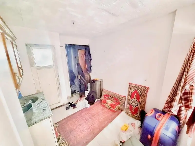 Satılık 1+0 Hazır Kiracılı Merkezi Konumda Satılık Daire — fotoğraf 3