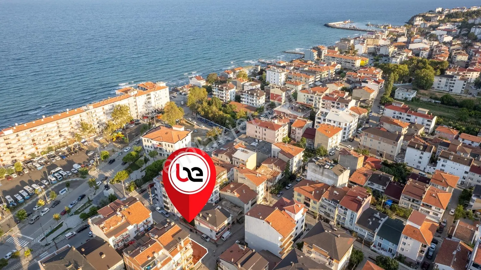 Kumbağ Pazar Sokağında Satılık Köşe Bitişik Nizam İmarlı Arsa — fotoğraf 3