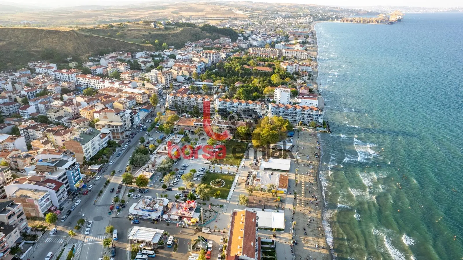 Kumbağ Pazar Sokağında Satılık Köşe Bitişik Nizam İmarlı Arsa — fotoğraf 5
