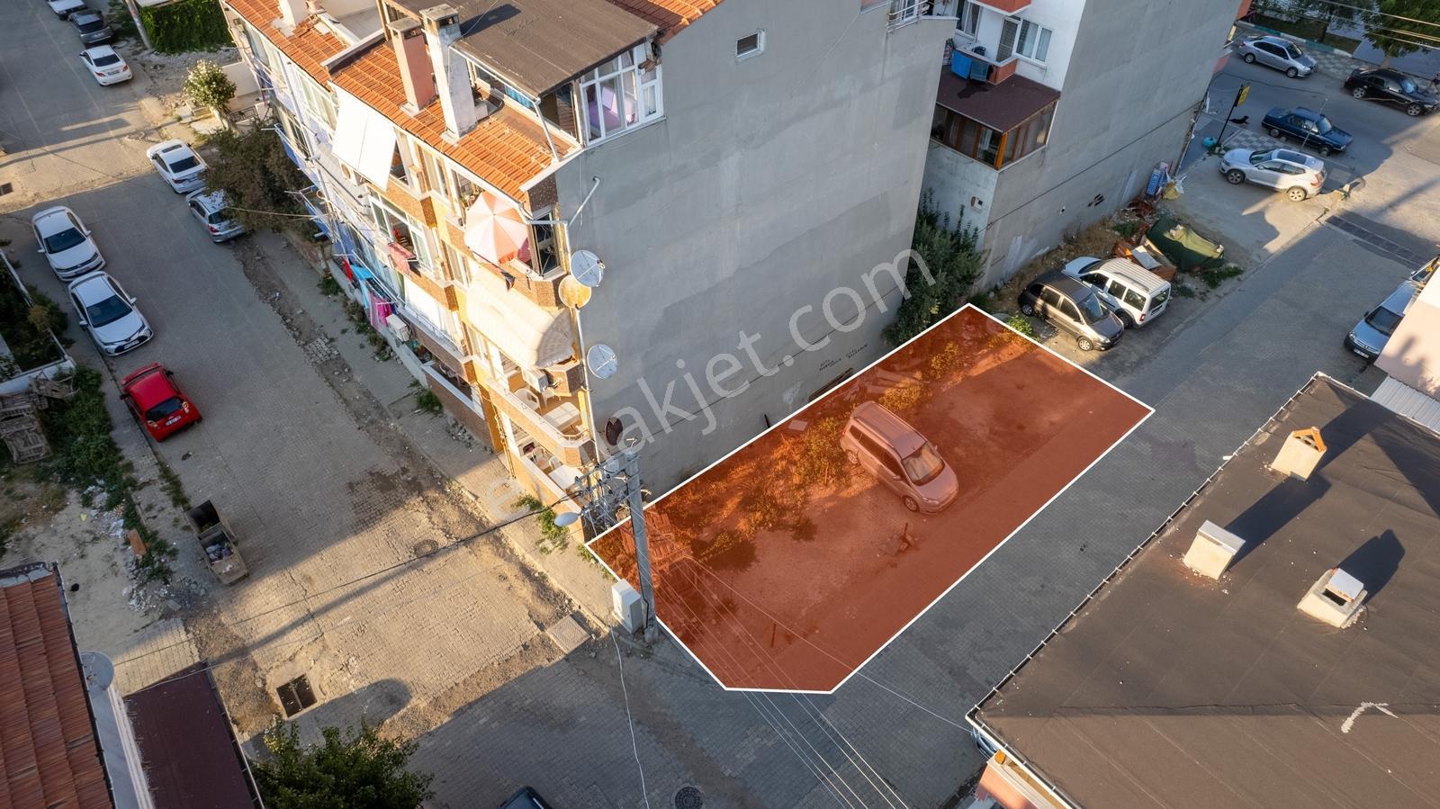Kumbağ Pazar Sokağında Satılık Köşe Bitişik Nizam İmarlı Arsa — fotoğraf 8