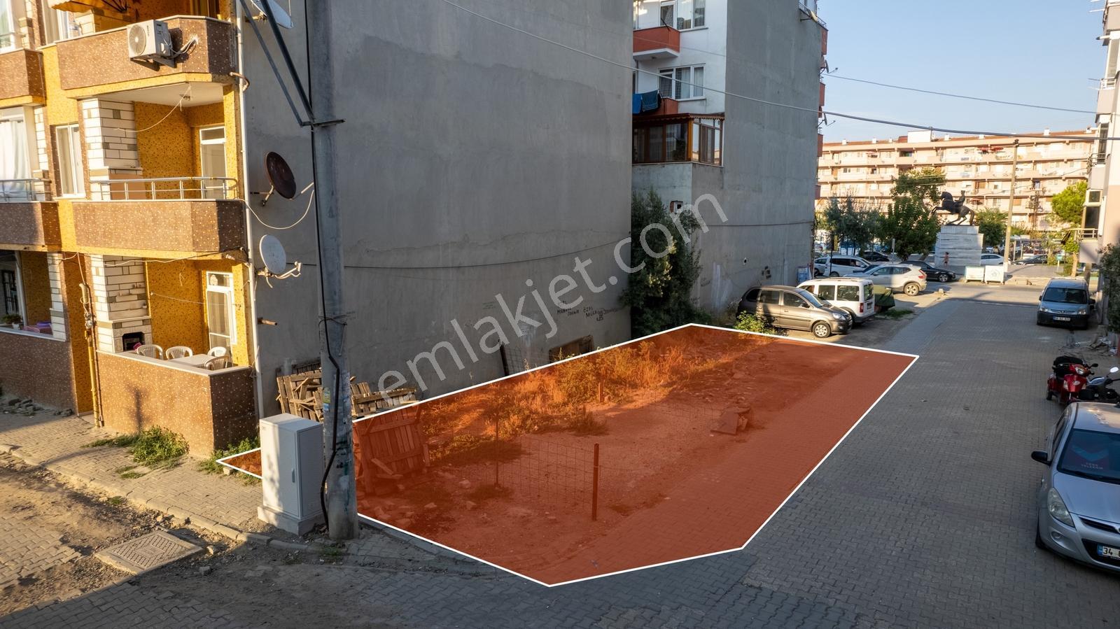 Kumbağ Pazar Sokağında Satılık Köşe Bitişik Nizam İmarlı Arsa — fotoğraf 9