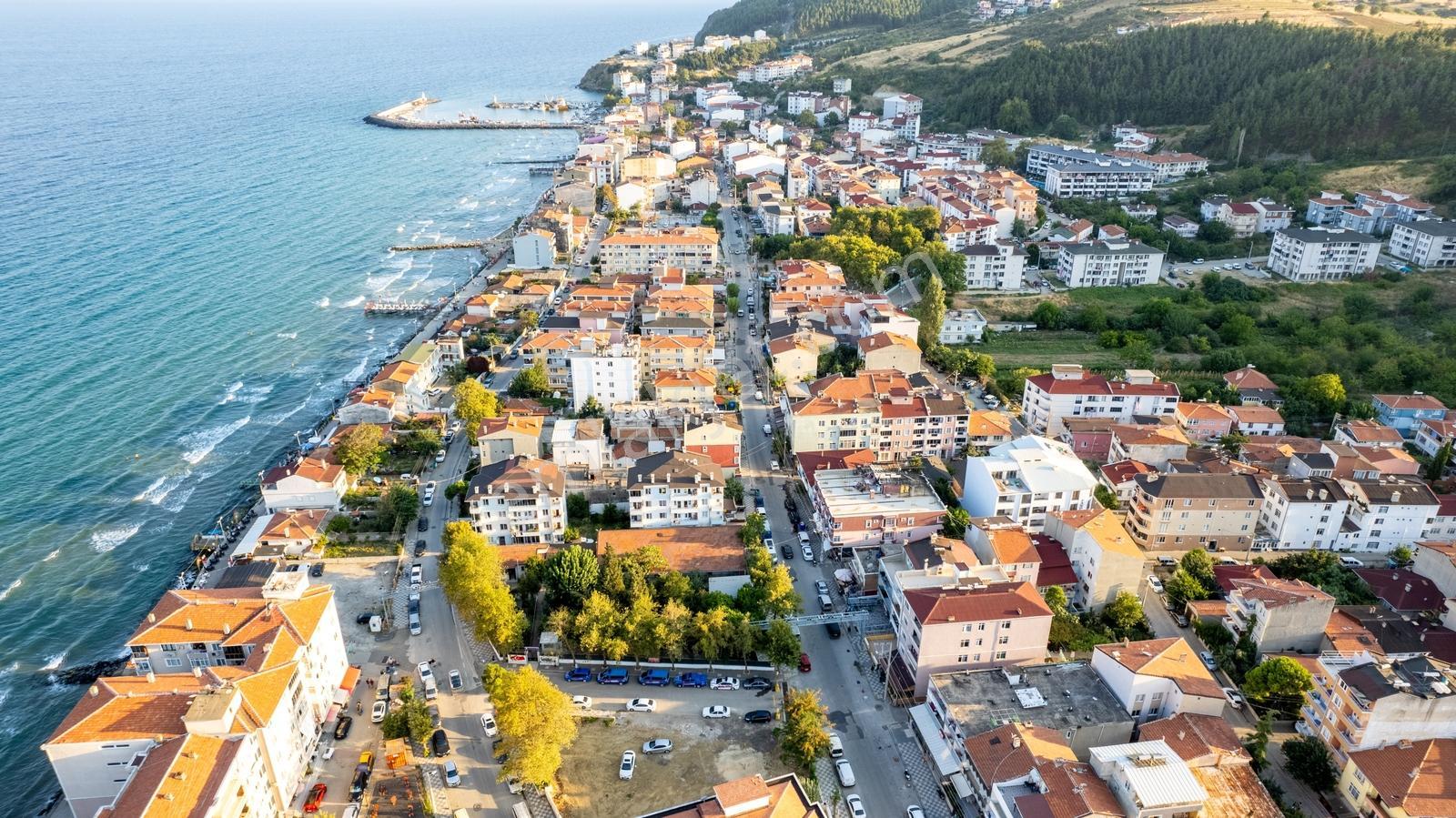 Kumbağ Pazar Sokağında Satılık Köşe Bitişik Nizam İmarlı Arsa — fotoğraf 16
