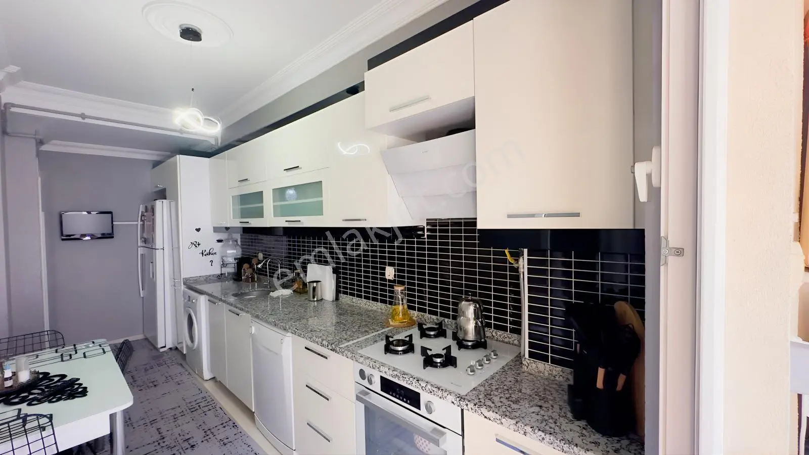 Esenyurt Mehterçeşme'de Satılık Bakımlı 2+1 Daire — fotoğraf 5