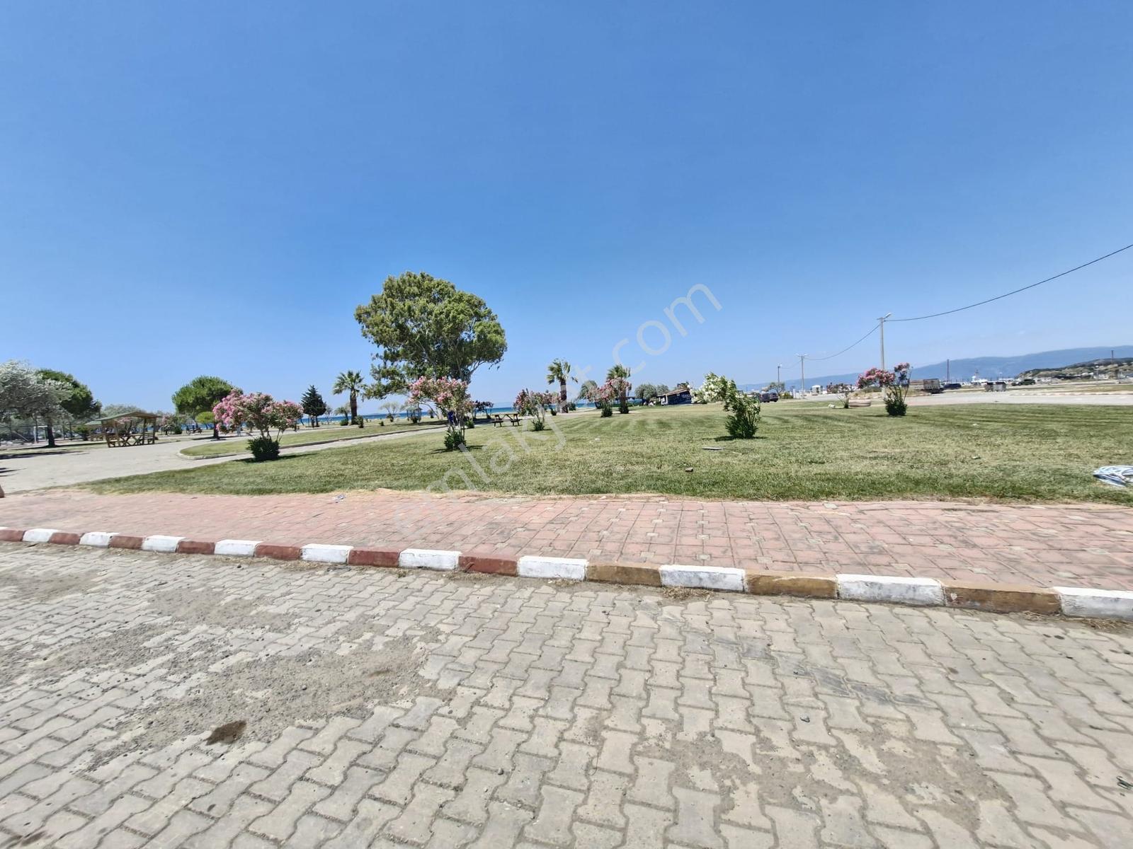 Huzur^dan Denize Yürüme Mesafesinde Müstakil Köşe Parsel Arsalar — fotoğraf 16