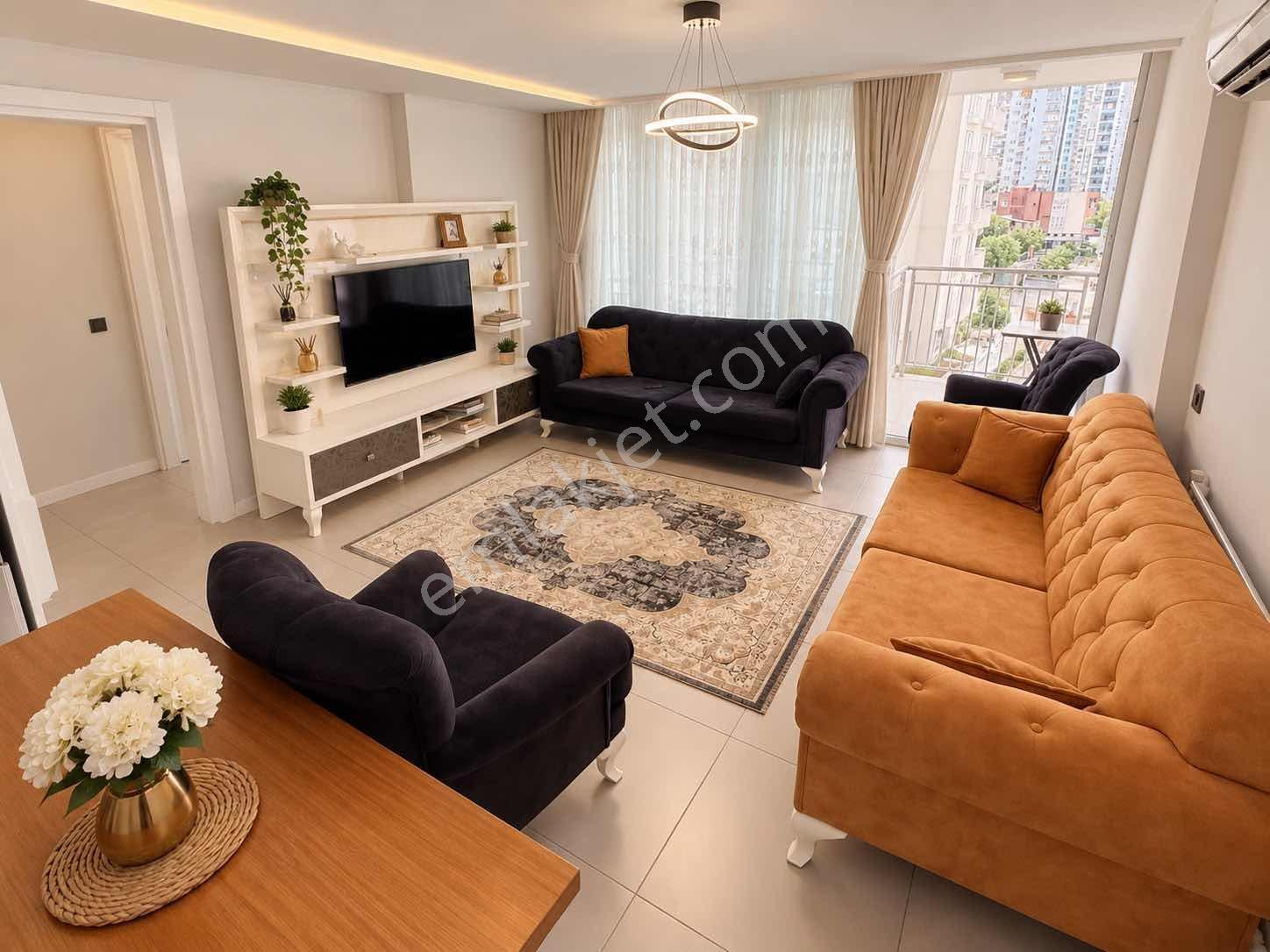 İz'Den Türkmenbaşında Havuzlu Sitede 3+1 Daire