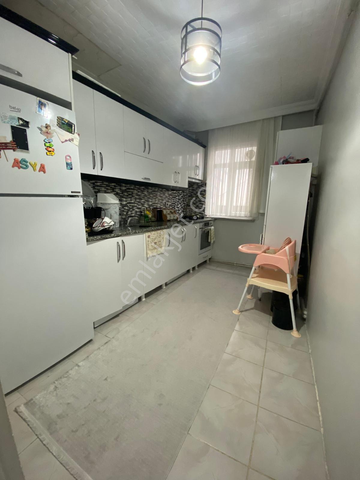Zübeyde Hanım Mahallesi'nde Satılık Ara Kat Daire — fotoğraf 10