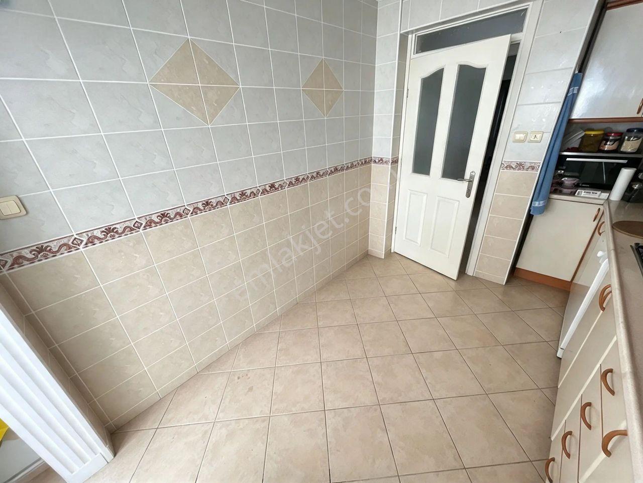 Uytundan Akçay-gürearası Cemiltemelde Siteiçi 5+1 Dubleks — fotoğraf 13