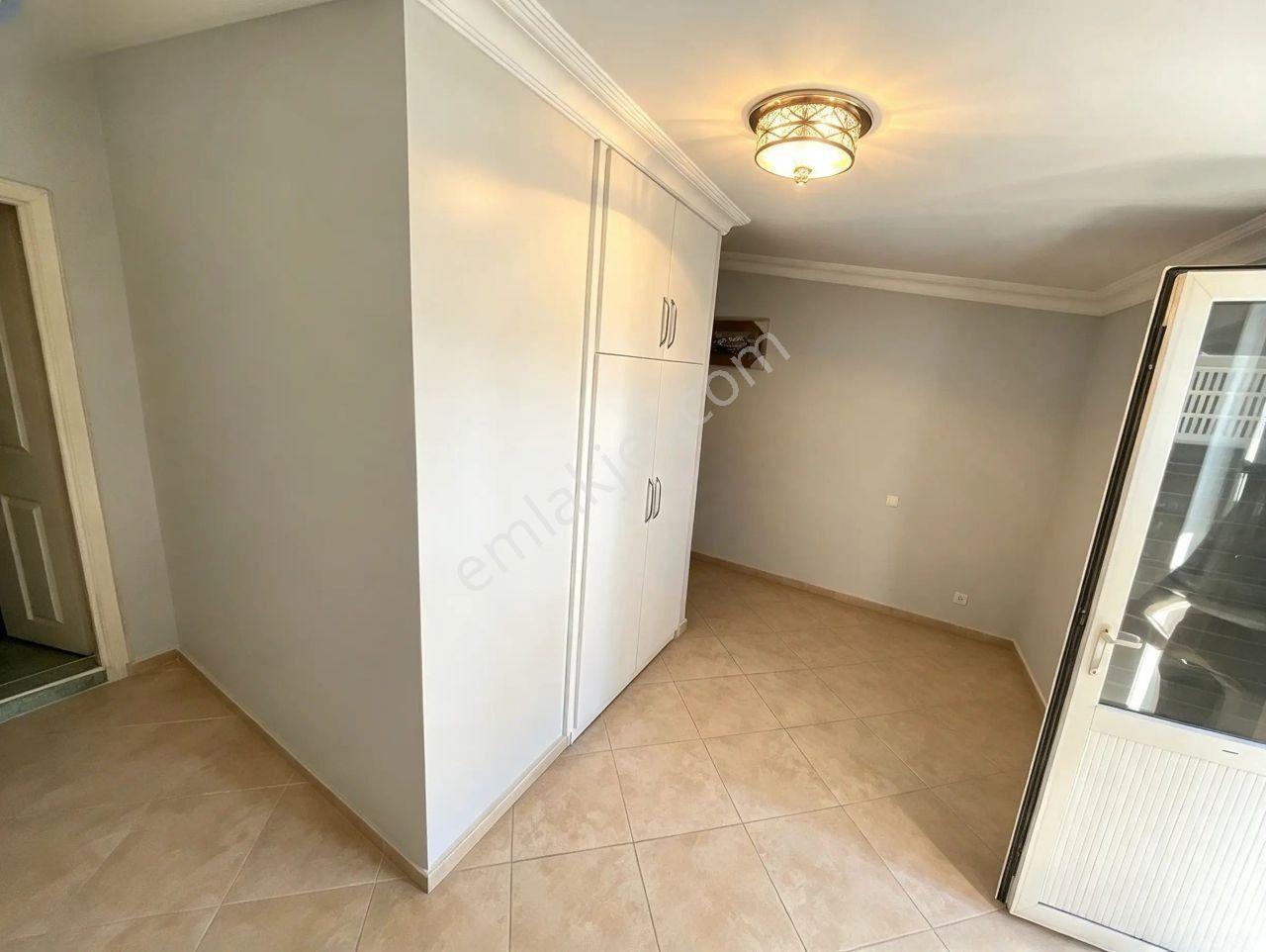 Uytundan Akçay-gürearası Cemiltemelde Siteiçi 5+1 Dubleks — fotoğraf 18