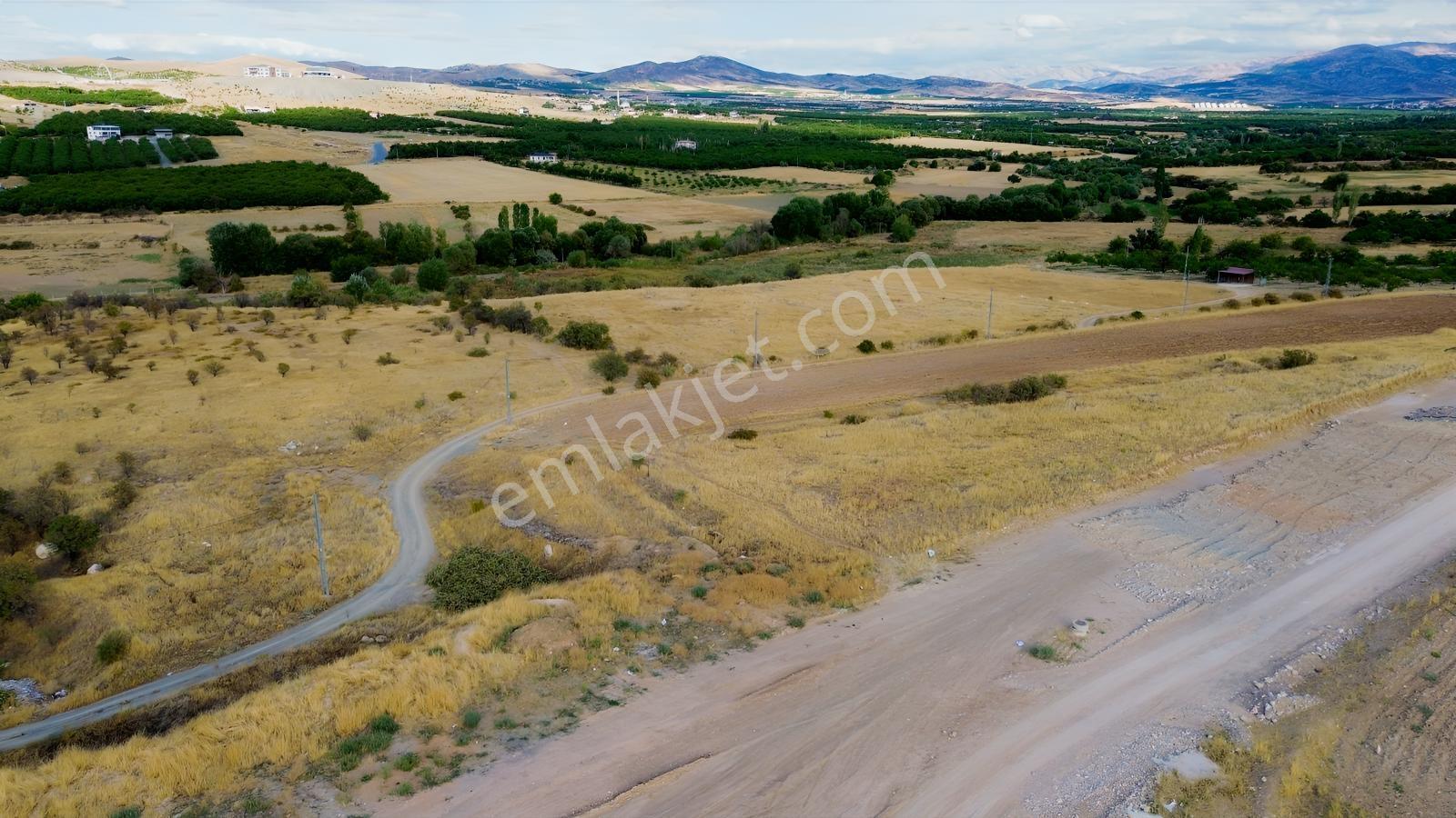 Özgür'den Bulgurlu'da Anayola Yakın Satılık 1.300 M² İmarlı Arsa — fotoğraf 8