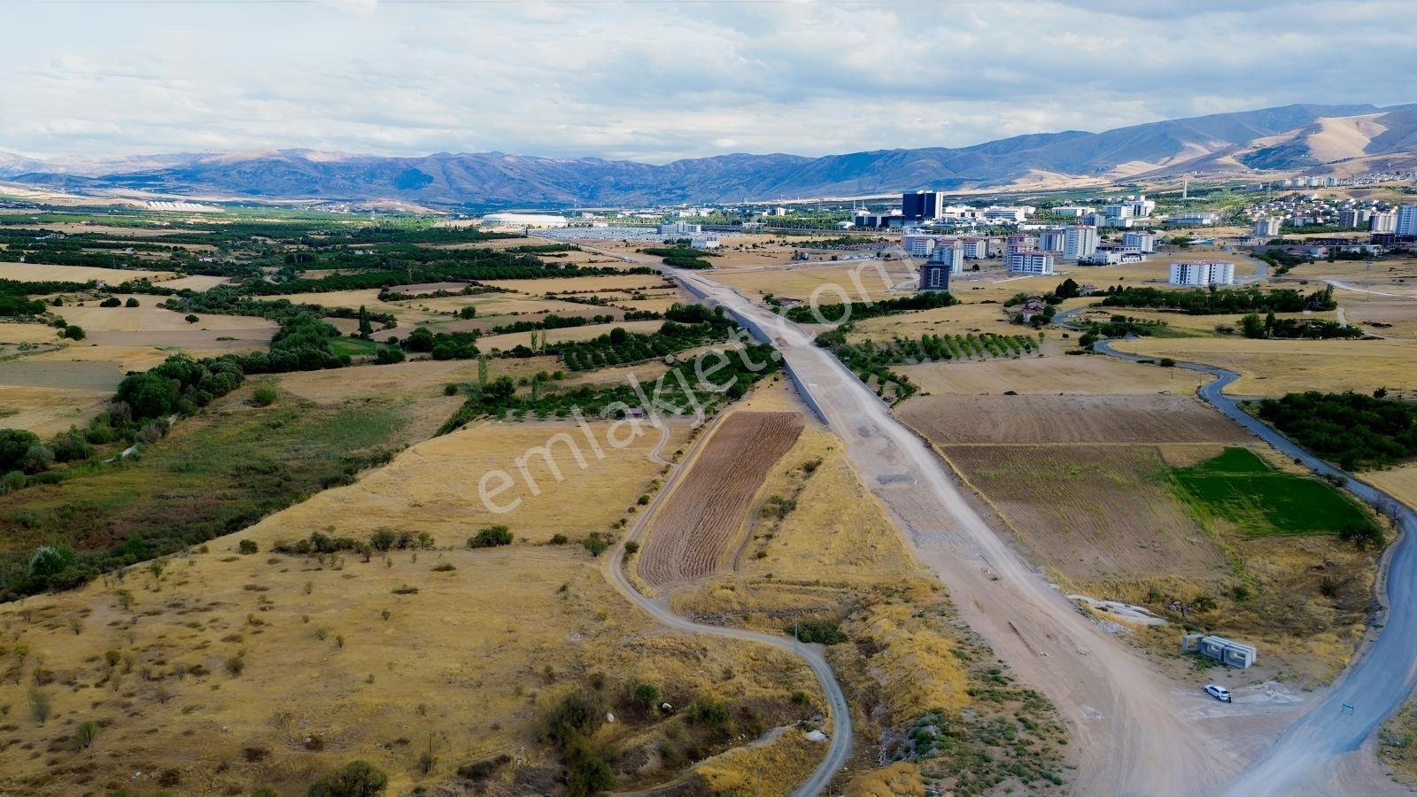 Özgür'den Bulgurlu'da Anayola Yakın Satılık 1.300 M² İmarlı Arsa — fotoğraf 10