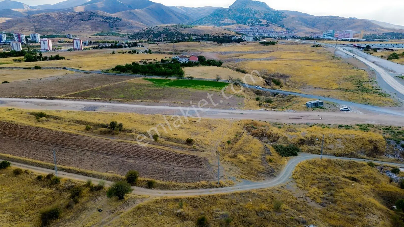 Özgür'den Bulgurlu'da Anayola Yakın Satılık 1.300 M² İmarlı Arsa — fotoğraf 15