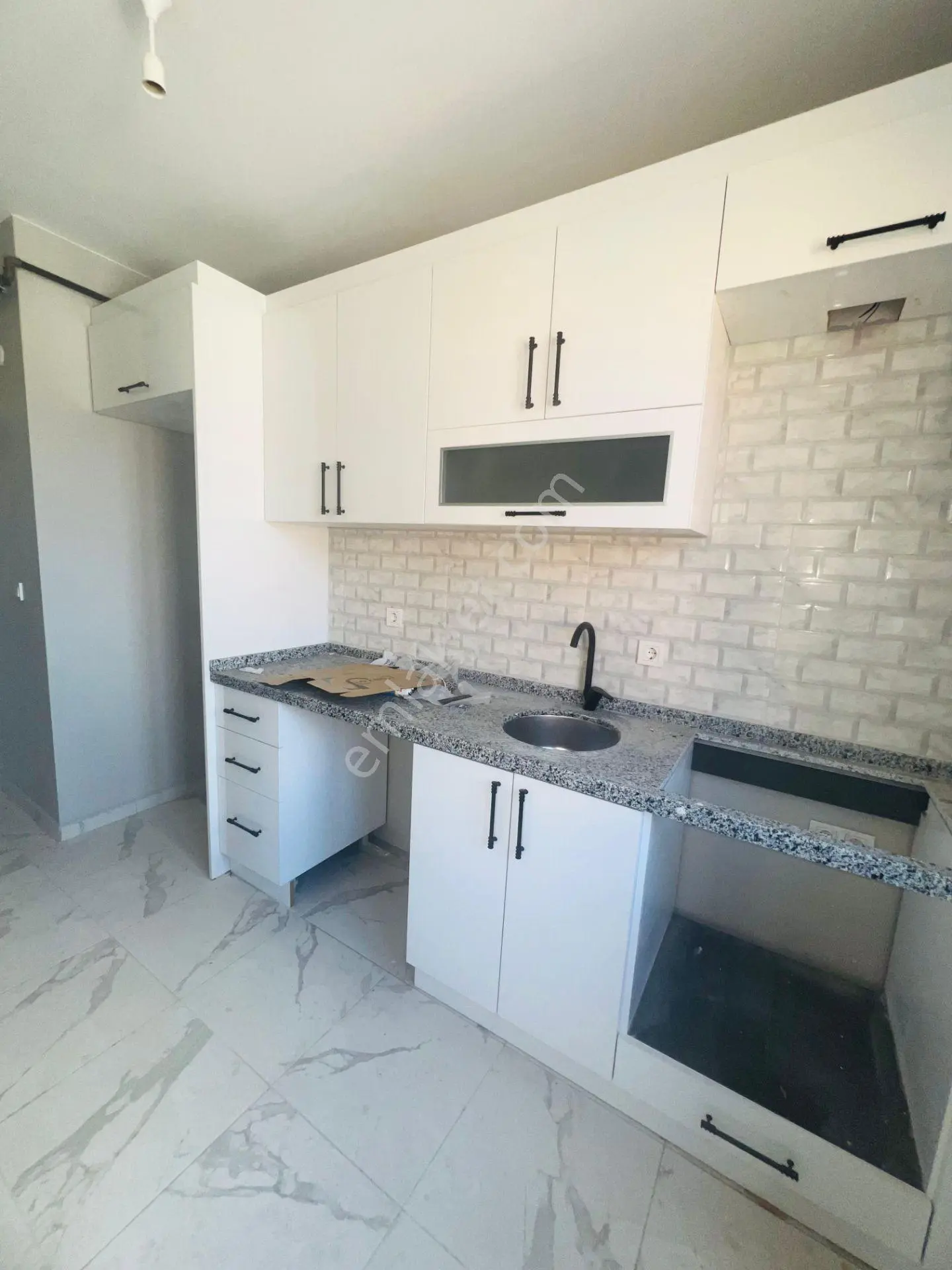İstanbul Sancaktepe Yunusemre Mah Satılk 2+1 İskanlı Sıfır Daire — fotoğraf 3