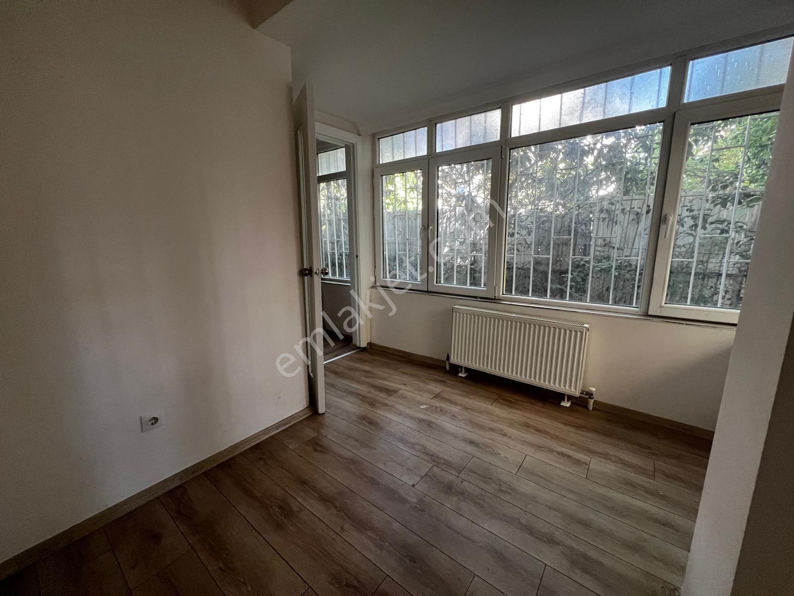 Oben'den Şenesenevler Kocayol Caddesi Üzerinde 2+1 Net 75 M² — fotoğraf 12