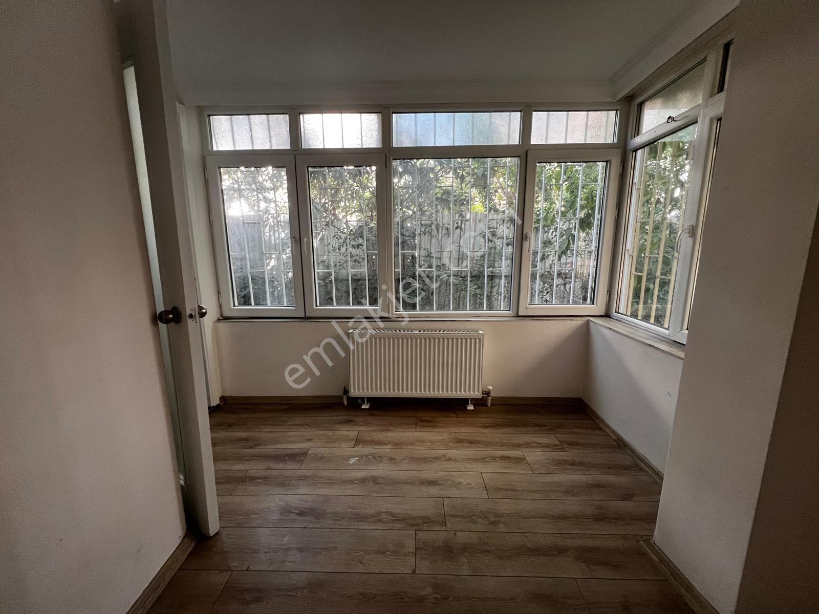 Oben'den Şenesenevler Kocayol Caddesi Üzerinde 2+1 Net 75 M² — fotoğraf 14