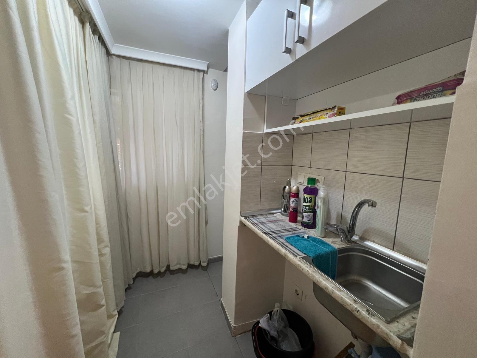 Oben'den Şenesenevler Kocayol Caddesi Üzerinde 2+1 Net 75 M² — fotoğraf 19