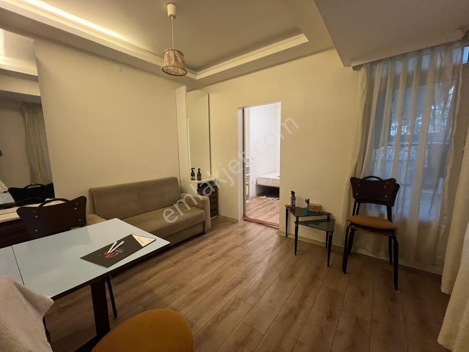 Oben'den Şenesenevler Kocayol Caddesi Üzerinde 2+1 Net 75 M² — fotoğraf 20