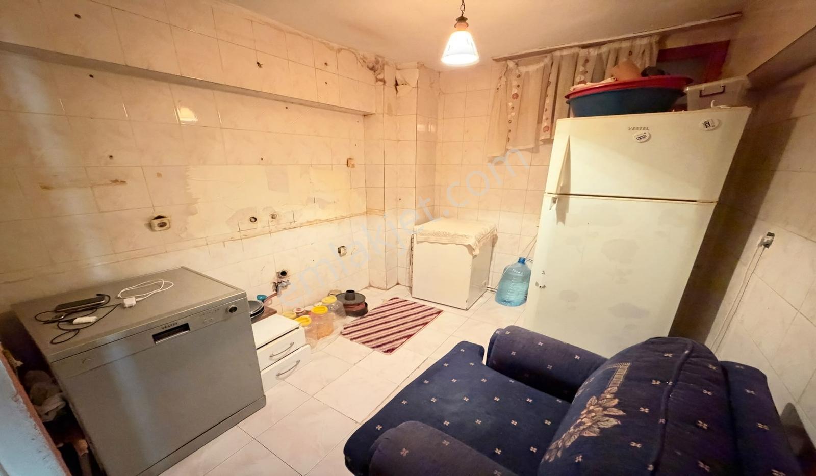 Ufuktepe Acil Cadde Üzeri Kat Konumunda Altında Daire Var — fotoğraf 16