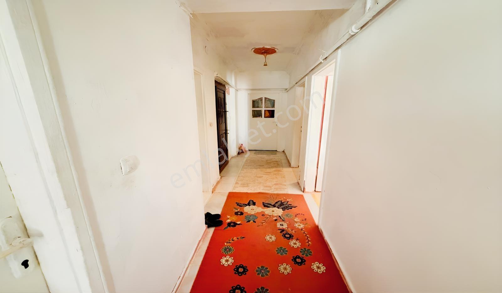 Ufuktepe Acil Cadde Üzeri Kat Konumunda Altında Daire Var — fotoğraf 22
