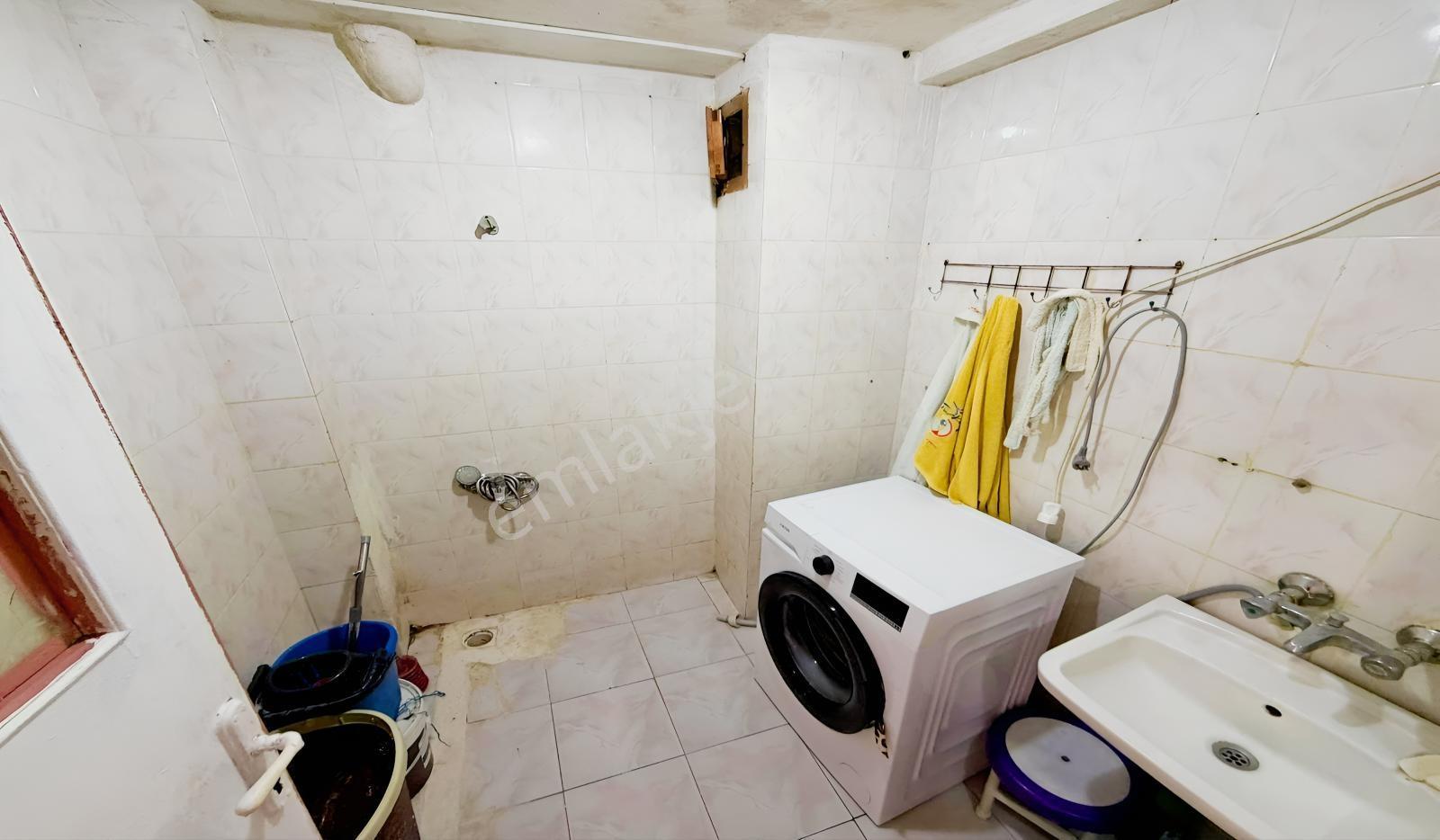 Ufuktepe Acil Cadde Üzeri Kat Konumunda Altında Daire Var — fotoğraf 26
