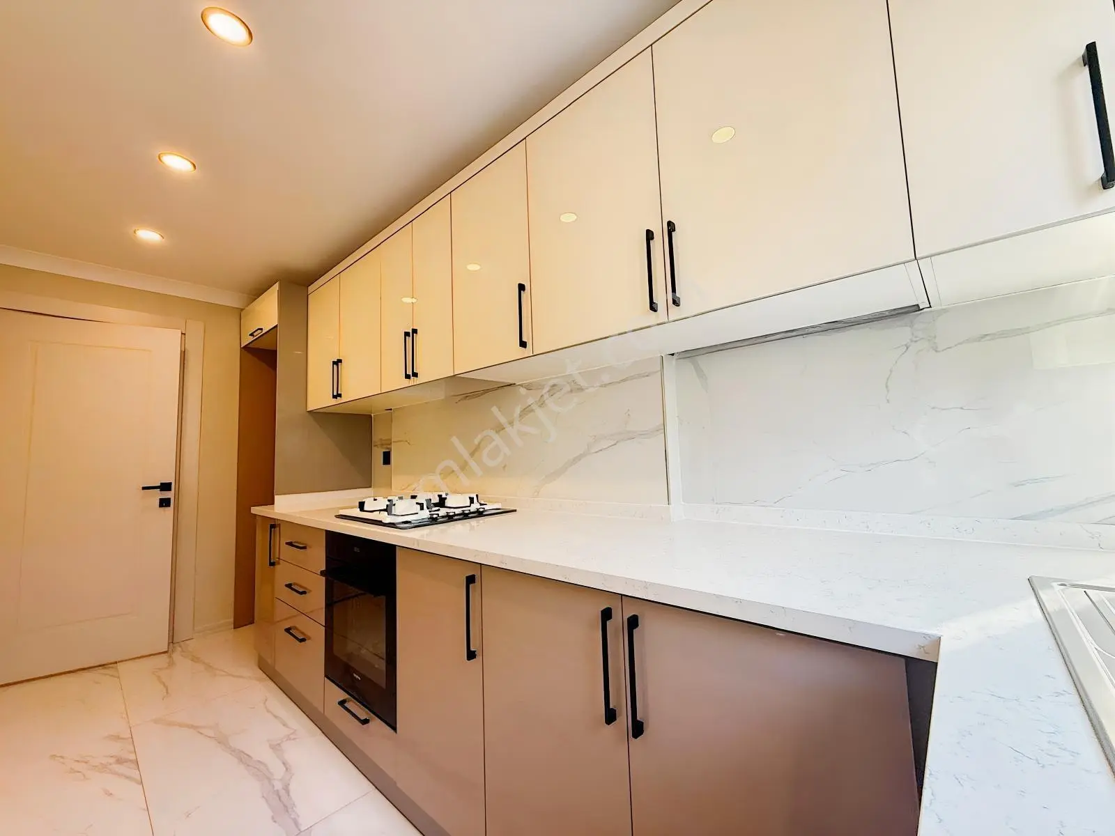 Akçay Artı Emlak'tan Altınkum'da Satılık 3+1 Lüks Dubleks Daire — fotoğraf 4
