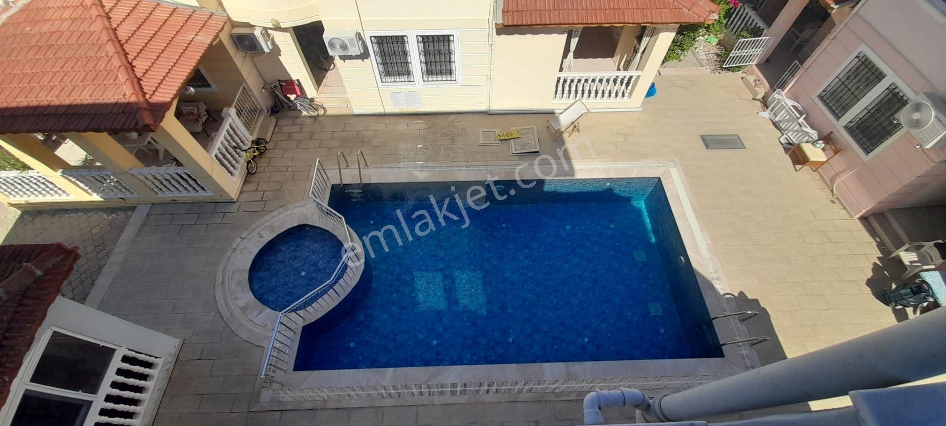 Stop’tan Foça Mh. Havuzlu Sitede Satılık Lüks 3+1 Çatı Dubleksi — fotoğraf 2