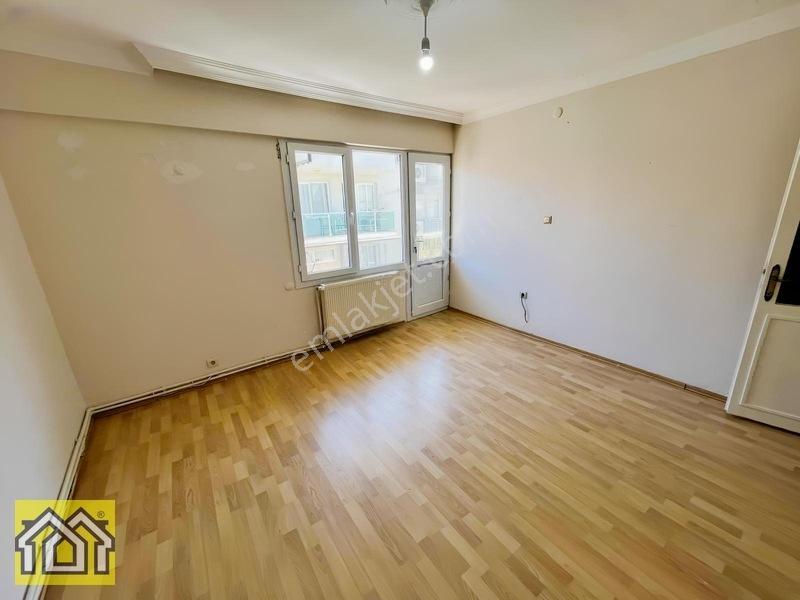Agora Avm Karşısı Çift Cephe Aydınlık Ferah 3+1 — fotoğraf 15
