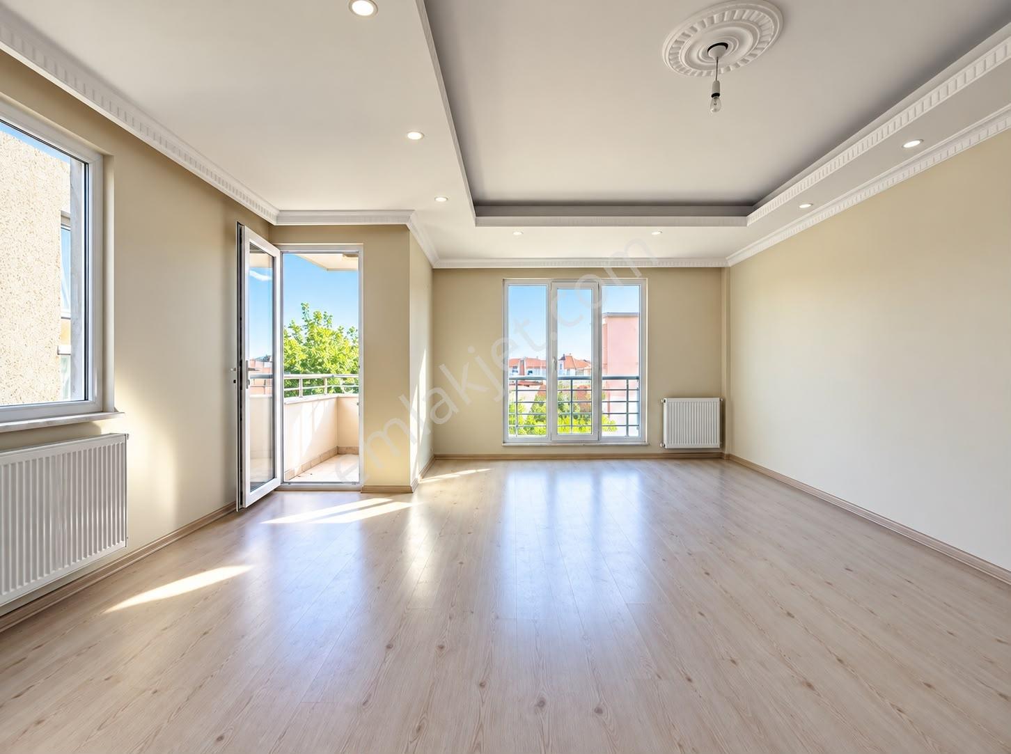 Hürriyet Salı Pazarı Civarı 6 Yıllık 2+1 95 M2 Satılık Boş Daire — fotoğraf 3