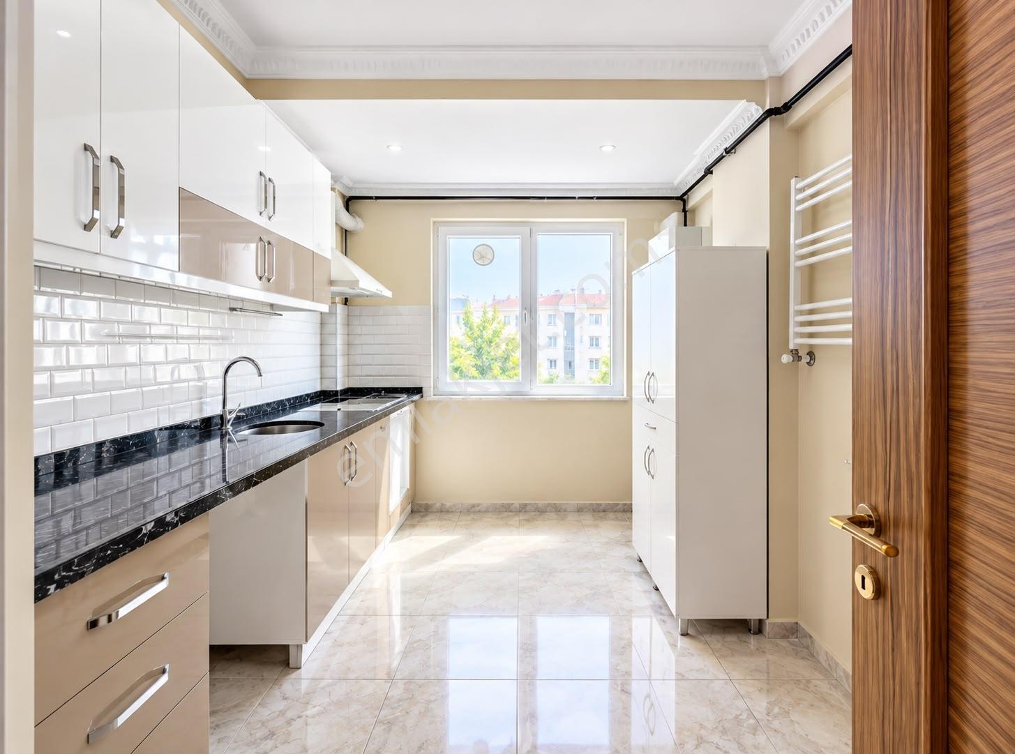 Hürriyet Salı Pazarı Civarı 6 Yıllık 2+1 95 M2 Satılık Boş Daire — fotoğraf 5