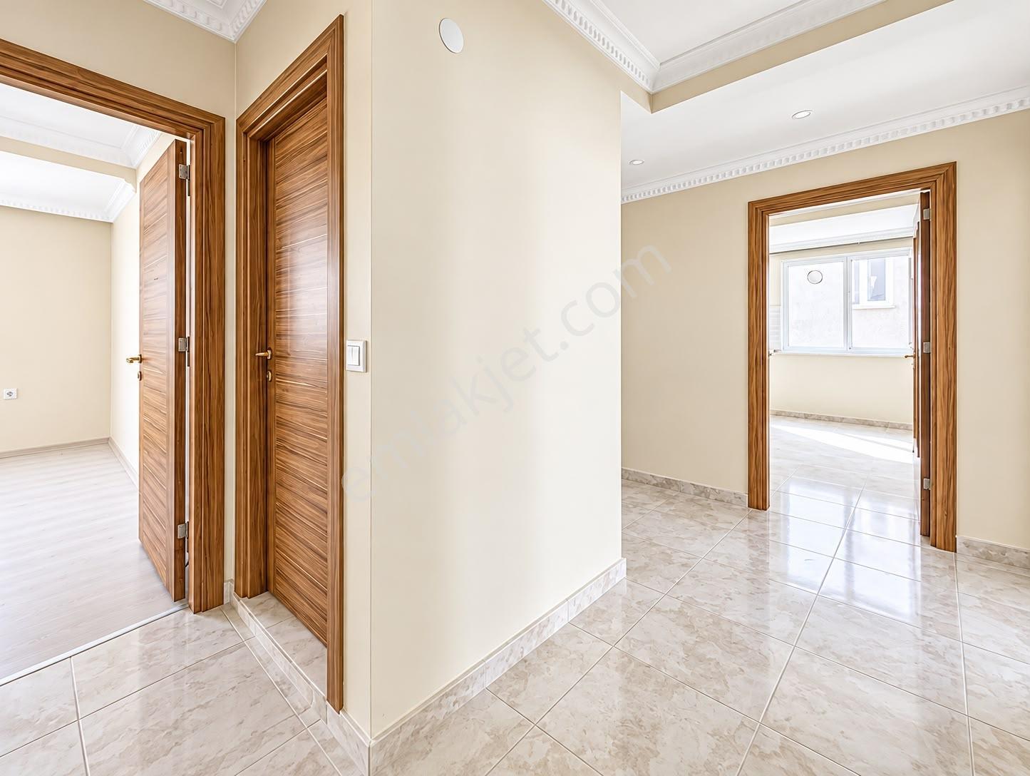 Hürriyet Salı Pazarı Civarı 6 Yıllık 2+1 95 M2 Satılık Boş Daire — fotoğraf 7