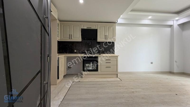 Tekirdağ Atatürk Mahallesinde Site İçerisinde Satılık 1+1 Daire — fotoğraf 2