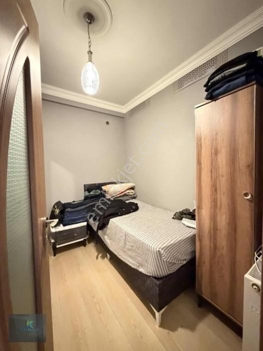 Menderes Belediye Yakını 2+1 Yüksek Giriş Yeni Bina Otoparklı — fotoğraf 24
